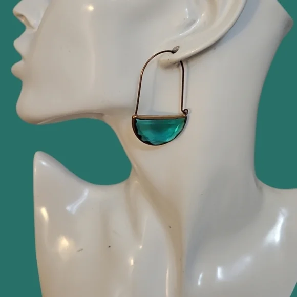 House of Harlow 1960 Faceted Teal Green Glass Mod Hoop Earrings - Picture 1 of 6